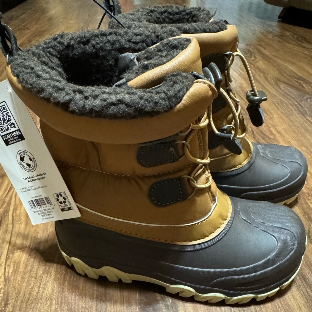 Boys Size 3Y Snow Boots